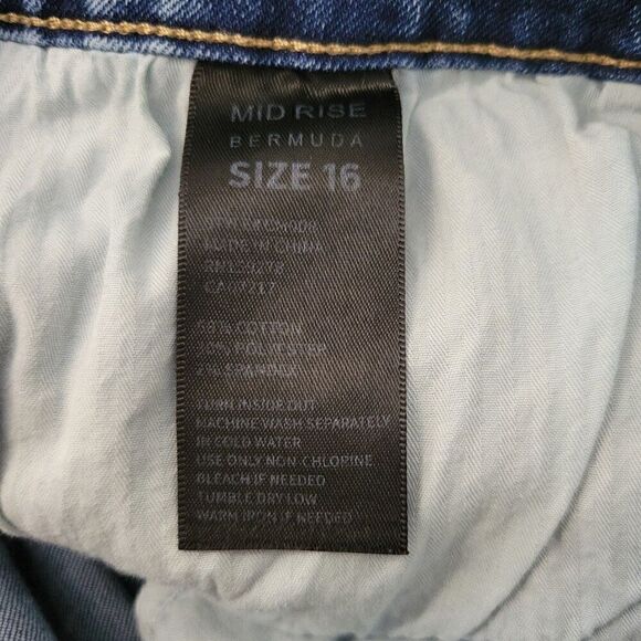 Copperflash Bermuda Mid-Rise Jean Shorts (Size 16) - Picture 3 of 4